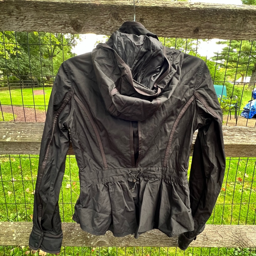 Lulu lemon windbreaker rain jacket with removable hood sz D6